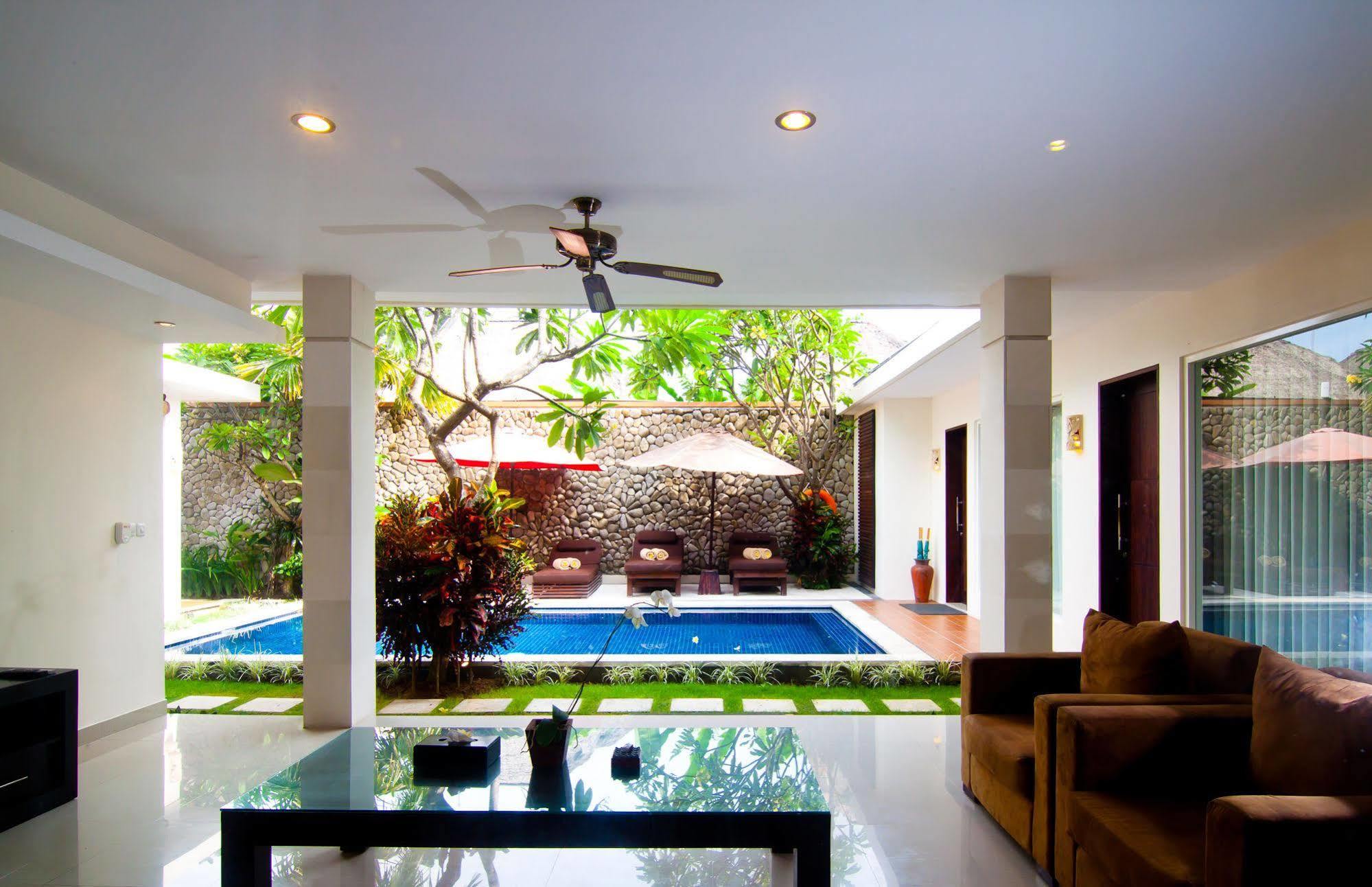 Bali Yubi Seminyak (Bali)